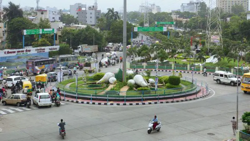 FIR to be filed against those caught dirtying roads and walls in Indore