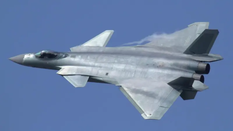 Problem: China's J-20 Stealth Fighter Doesn't Have a Gun