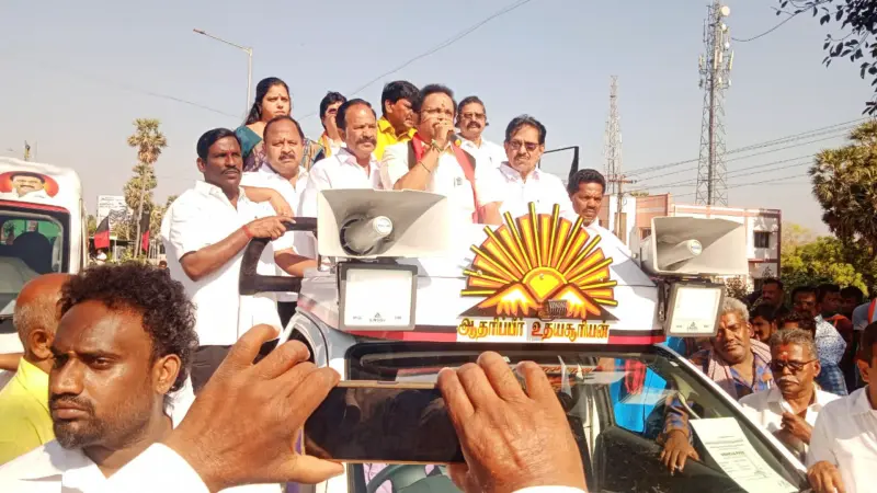 வேலூரில் மும்முனை போட்டியா? : கதிர் ஆனந்த் பதில்!