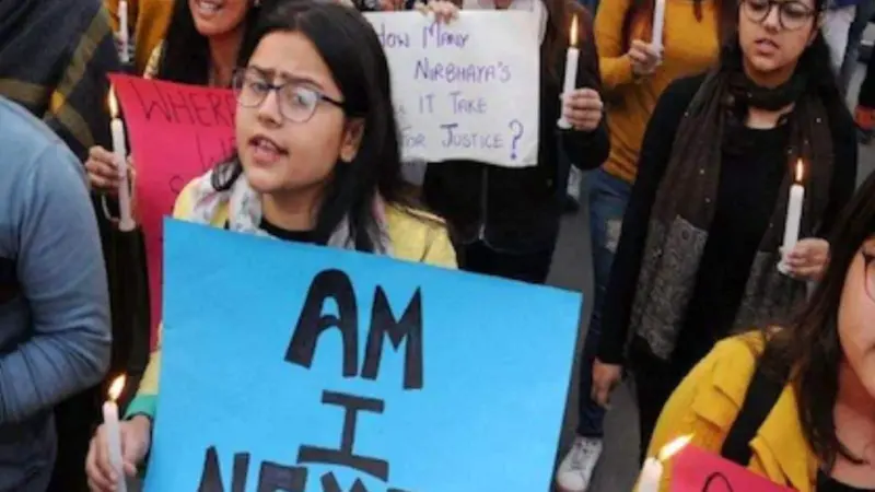 20 ವರ್ಷದ ಯುವತಿ ಮೇಲೆ ಸಾಮೂಹಿಕ ಅತ್ಯಾಚಾರಗೈದ ದುಷ್ಕರ್ಮಿಗಳು