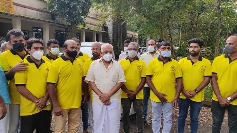 മര്‍ച്ചന്റ്സ് റെസ്ക്യു ടീമിന് മന്ത്രിയുടെ അഭിനന്ദനം