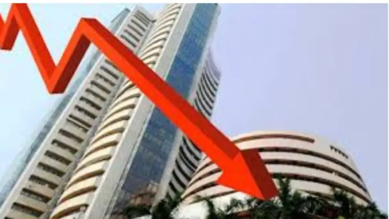 कालच्या ऐतिहासिक तेजीनंतर आज सेन्सेक्स ७०० अंकांनी गडगडला !