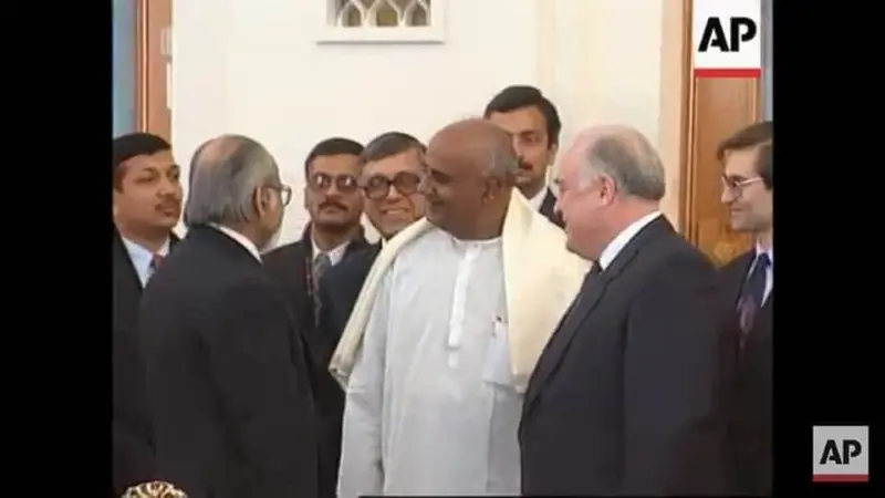 ಸುಖೋಯ್ ಯುದ್ಧ ವಿಮಾನ ಖರೀದಿಸಿದ್ದು ಹೆಚ್ಡಿದೇವೇಗೌಡರು