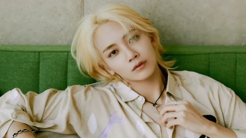 SEVENTEEN's Jeonghan lashes out at sasaeng fans interrupting live session with Mingyu; warns in stern tone