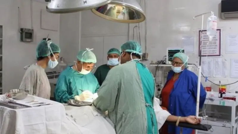 पाकिस्तानातल्या दोन बहिणी ज्या लिंग बदलून भाऊ बनल्या...