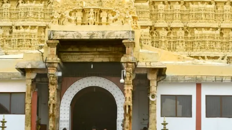 पद्मनाभस्वामी मंदिर : व्यवस्थापनाचे अधिकार त्रावणकोरच्या राजघराण्याकडे कायम
