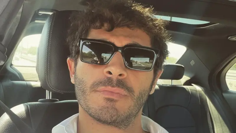 Ask Laftan Anlamaz to Bambaska Biri: 5 Turkish dramas ft Burak Deniz that are perfect for weekends