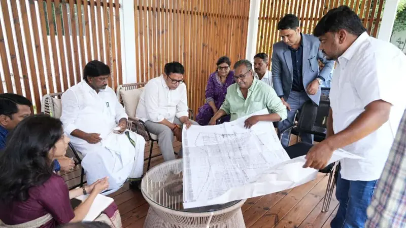 Musi rejuvenation: Dy CM assures support to Madhu Park residents in Hyderabad