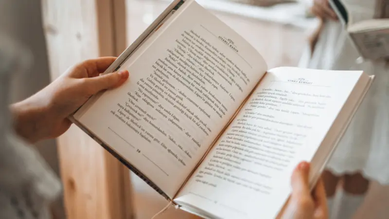 Fiction vs non-fiction: Choosing the right books to read