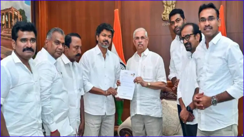 ஆளுநரிடம் ஆட்சி அமைக்க உரிமை கோரினார் த.வெ.க. தலைவர் விஜய் - பதவி ஏற்பு எப்போது..?