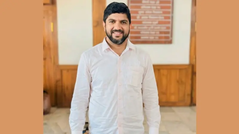 त्र्यंबकेश्वर मंदिर दर्शन घोटाळा: विश्वस्त पुरुषोत्तम कडलकवर कारवाई, बँक खात्यात ₹१.१३ कोटी सापडले