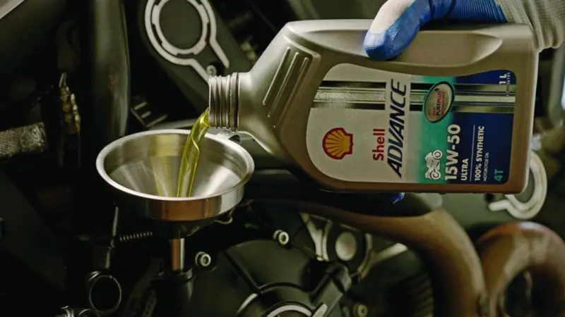 কত কিলোমিটার অন্তর বাইকের মোবিল চেঞ্জ করবেন? বেশিরভাগ লোকই জানে না