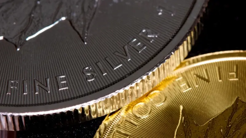 What is the gold-silver ratio? How can investors read it, and does it really matter?