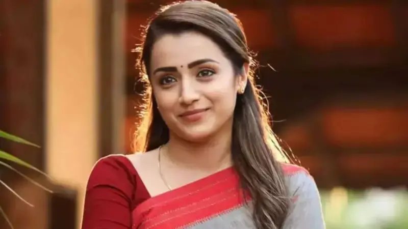 సినిమాలకు శాశ్వతంగా గుడ్ బై చెప్పనున్న హీరోయిన్ త్రిష.. చివరి చిత్రం అతనితోనే..