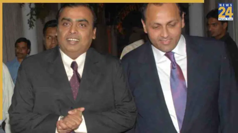 Mukesh Ambani pays highest salary to this man he earns over Rs 240000000, his name is., works in Reliance as.
