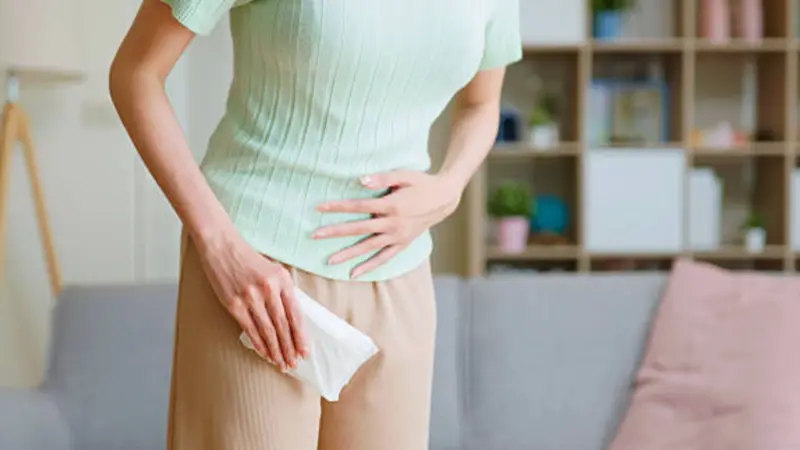 मासिक पाळी किती दिवस उशिरा येणे सामान्य समजावे? Periods नियमित येण्यासाठी फॉलो करा 'या' सोप्या टिप्स