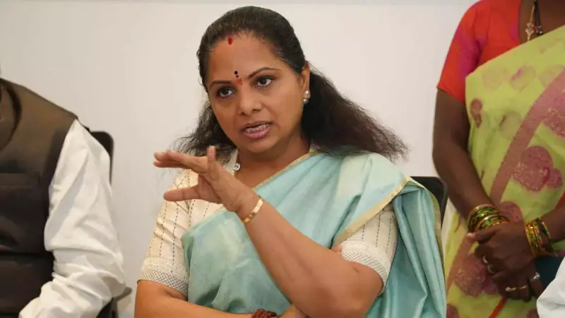 కవితపై అనుమానాలు పెరిగిపోతున్నాయా ?