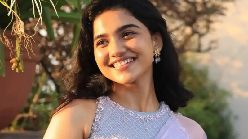 Mamitha Baiju: చేస్తే అలాంటి సినిమాలే చేయాలి..మమితా బైజు ఎమోషనల్ కామెంట్స్!