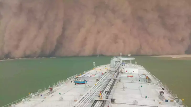 Caught On Cam: Video: Massive Sandstorm Hits Southern Israel Amid Jerusalem Wildfires