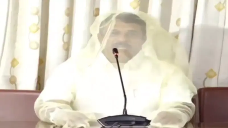 Hyderabad : దోమతెర కప్పుకుని వచ్చిన ఎమ్మెల్యే