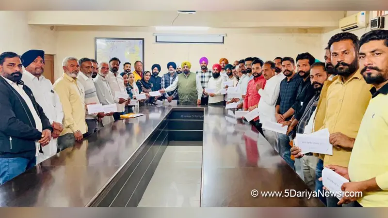 Kuljit Singh Randhawa Distributes Over Rs 87.93 Lakh in Grants to 36 Panchayats of Derabassi Constituency
