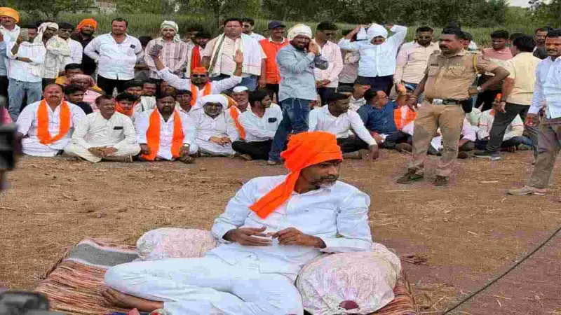 మండుటెండలో నిరాహార దీక్ష ప్రారంభించిన మనోజ్ జారంగే