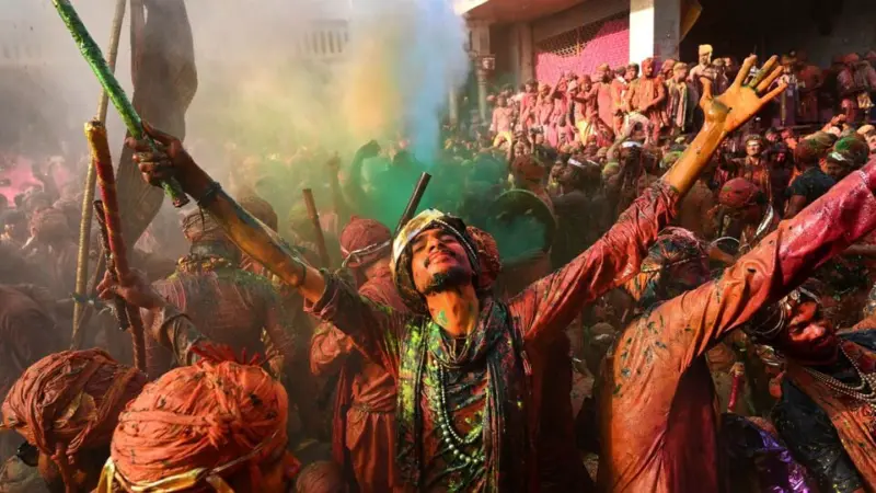 Stocks to buy for long-term: From HDFC Bank to ITC- analysts pick 10 stocks to add colours to your portfolio this Holi