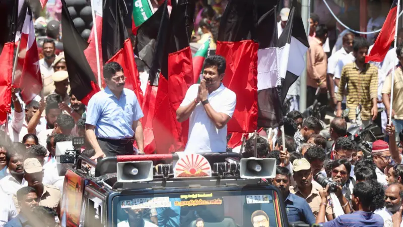 உதயநிதி ஸ்டாலின் சொத்து மதிப்பு ரூ.20.64 கோடி.  தங்கம், வெள்ளி நகைகள் எதுவும் இல்லை!