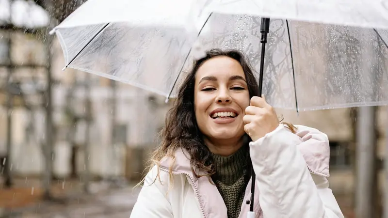 Don't expose yourself to the chilly rain winds. Truth or myth?