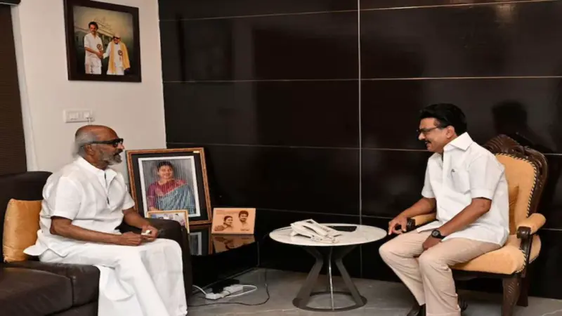 MK Stalin-Rajinikanth: స్టాలిన్‌ను కలిసిన రజనీకాంత్.. మాజీ సీఎంకు ఓదార్పు