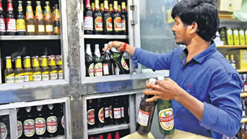Telangana: మద్యం ప్రియులకు షాక్... ఎంత పెరుగుతాయంటే?
