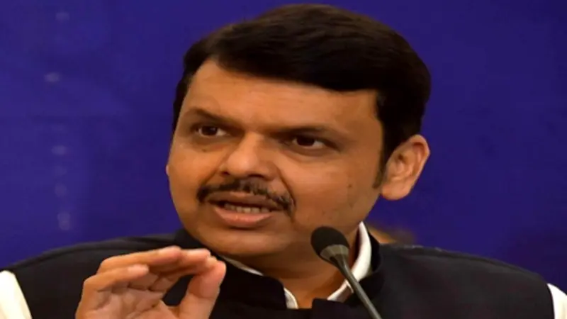 महाराष्ट्रात दुष्काळाचा धोका, मुख्यमंत्री देवेंद्र फडणवीस यांचा प्रशासनाला सतर्कतेचा इशारा