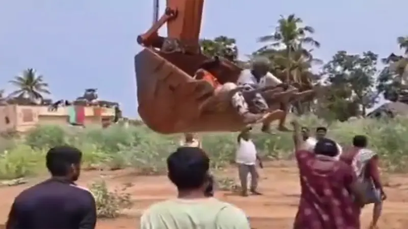 వైరల్..వృద్ధ దంపతులపై అమానవీయ చర్య