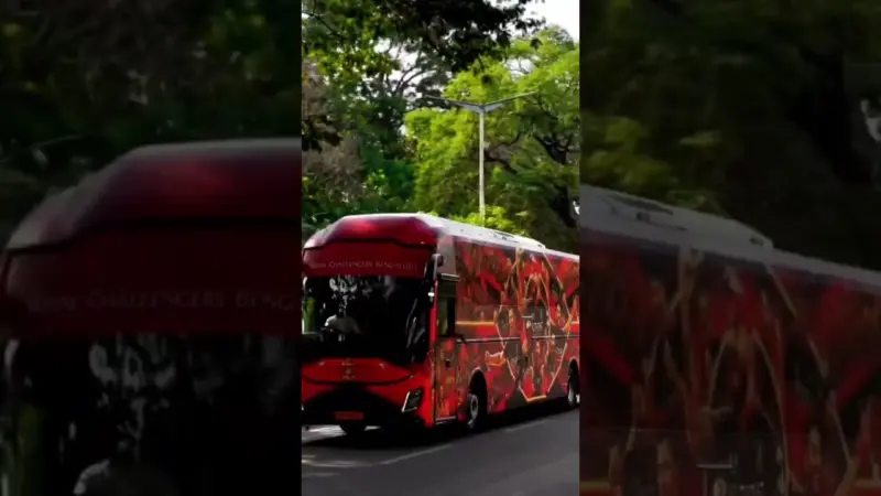 Watch: Fans show 'jail jerseys' to RCB players arriving at Chinnaswamy for CSK clash in IPL 2026