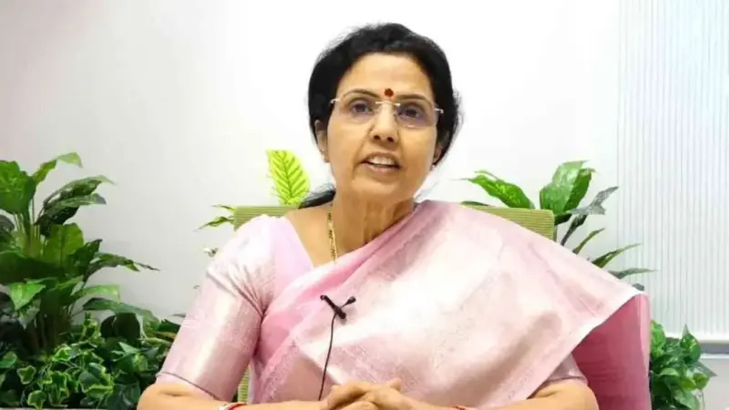 యాదాద్రి లక్ష్మీనరసింహస్వామి వారిని దర్శించుకున్నా నారా భువనేశ్వరి