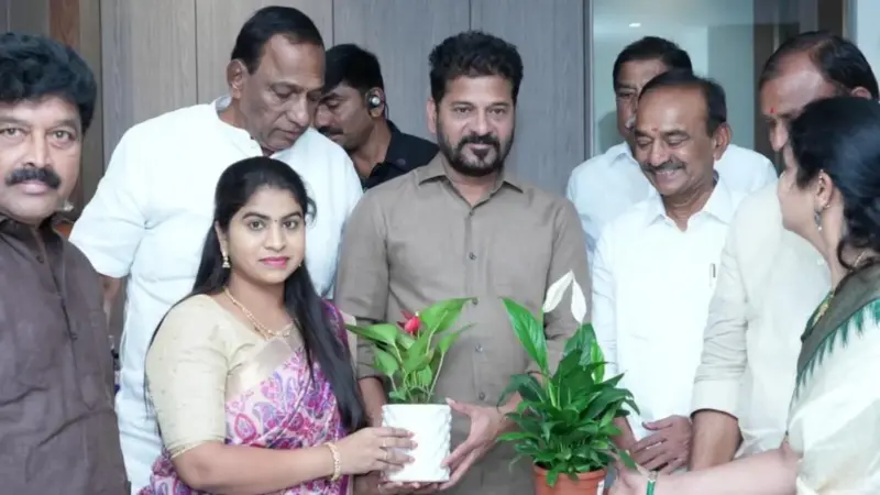 సీఎం రేవంత్ రెడ్డిని కలిసిన ఈటల, మల్లారెడ్డి.. కారణం ఏంటంటే..?