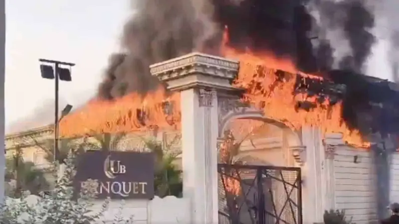 Video: Massive fire breaks out at Pista House banquet hall in Mahabubnagar