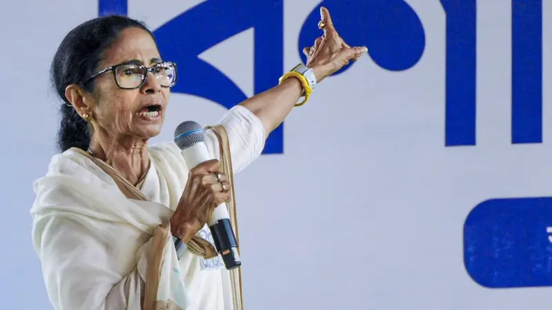 Mamata Banerjee blames EC for 'failing to protect' judicial officers gheraoed over voter name deletion