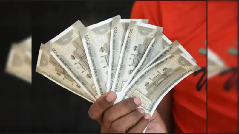 This Post Office Plan Helps You Turn Rs300 Daily into Rs15 Lakh Corpus