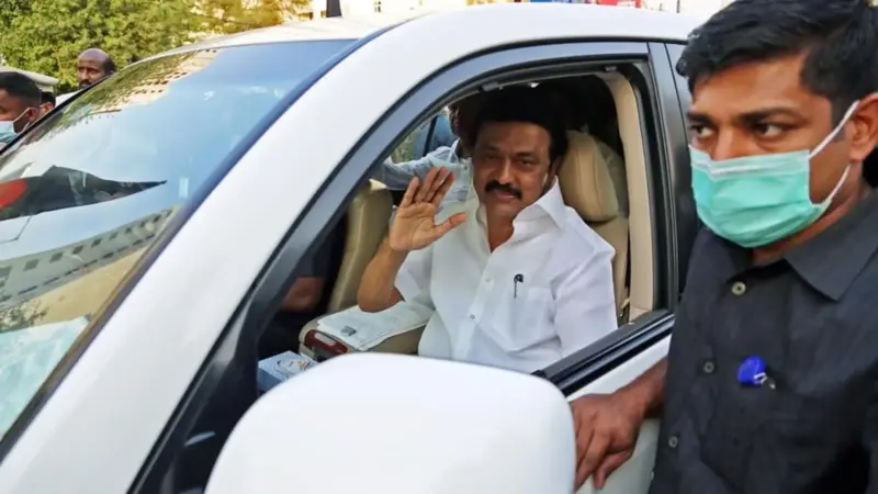 అసెంబ్లీ ఎన్నికల వేళ.. సీఎం స్టాలిన్ కారును వదిలిపెట్టని అధికారులు