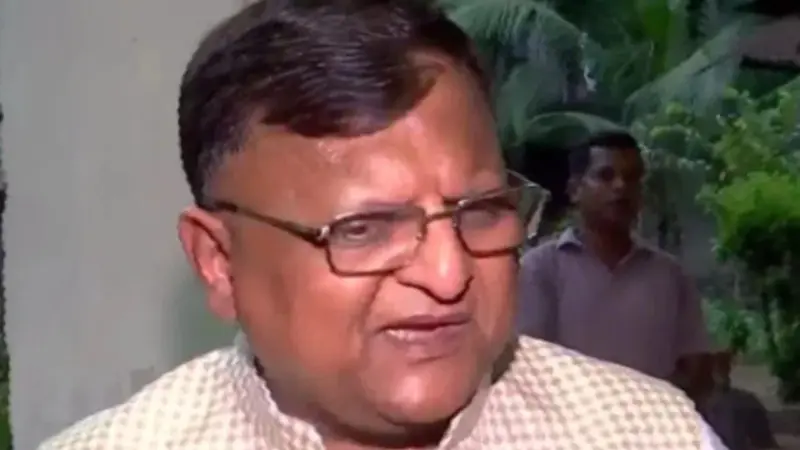 কালীঘাটের নতুন ওসি-র নিয়োগ নিয়েও বিতর্ক! বিজেপি প্রার্থীর অভিযোগ খতিয়ে দেখতে সিপি-কে নির্দেশ কমিশনের