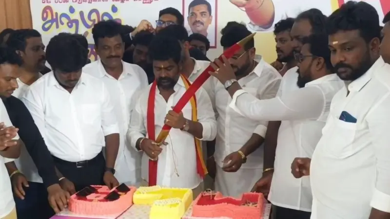 பெரும் பரபரப்பு..! வாளால் கேக் வெட்டி பிறந்தநாள் கொண்டாடிய தவெக MLA. வைரலாகும் சர்ச்சை வீடியோ..!!