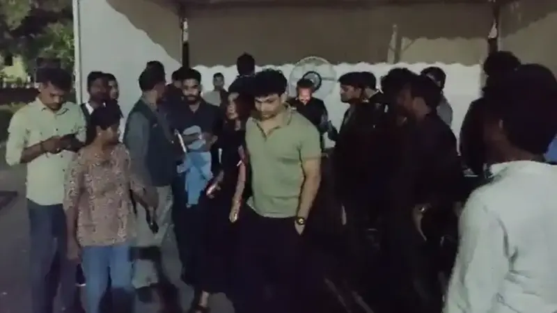 బాలీవుడ్ నటుడు అబ్దుల్ సర్వర్ సహా ఆరుగురు అరెస్ట్!