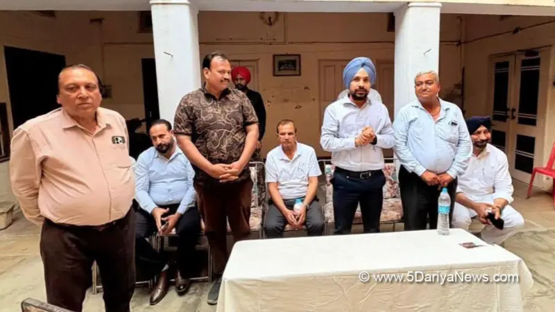 ਸੁਖਵੀਰ ਸਿੰਘ ਨੇ ਧੂਰੀ ਦੇ ਵਾਰਡ ਨੰਬਰ 5 ਦੇ ਵਸਨੀਕਾਂ ਦੀਆਂ ਮੁਸ਼ਕਲਾਂ ਸੁਣੀਆਂ