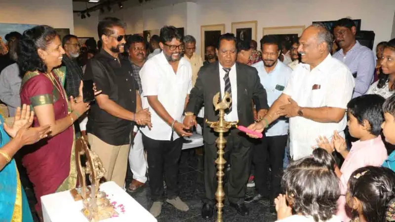 ஸ்ரீ தர்ஷினி கலைக்கூடம் சார்பில் ஓவியர்களுக்கான தேசிய விருது வழங்கும் விழா : முக்கிய பிரமுகர்கள் பங்கேற்பு!