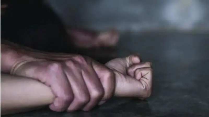 Tirupati Crime News: తిరుపతిలో దారుణం.. బాలికపై బాబాయ్ అత్యాచారం!