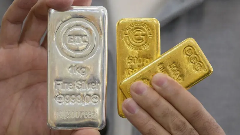 Gold and silver prices today, 3 June: Check retail rates of 24K, 22K gold and 999 silver in Delhi, Mumbai, other cities