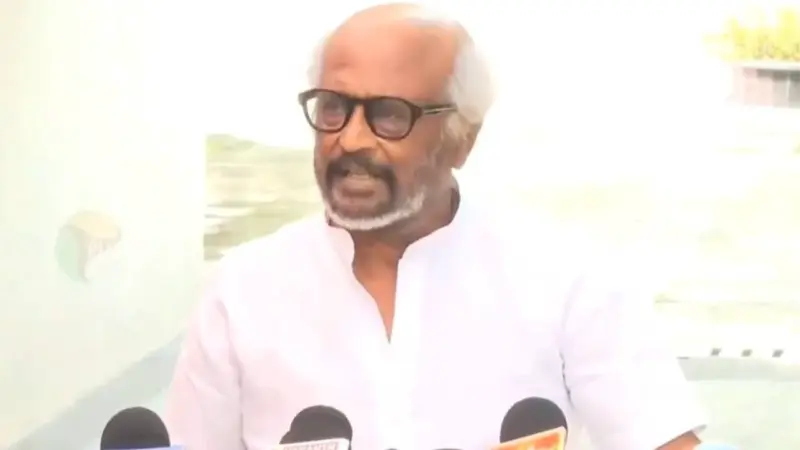 Rajinikanth :  విజయ్⁬తో నన్ను పోల్చొద్దు..  నేను పార్టీ పెడితే గెలిచేవాడ్ని :  రజనీకాంత్