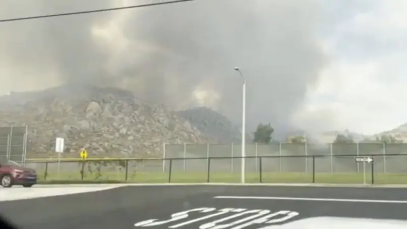 Fast-growing southern California wildfire forces evacuations