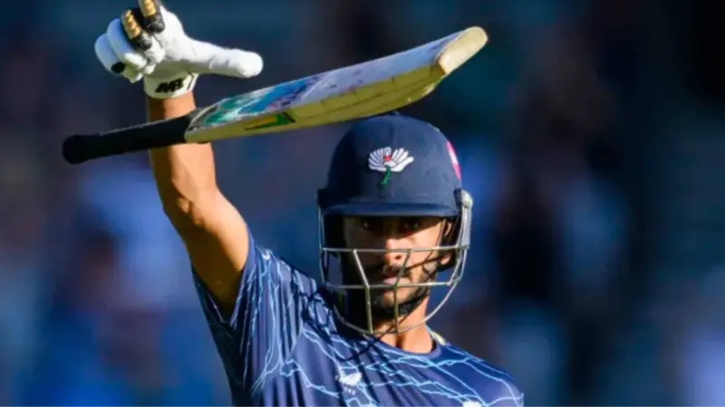 Hasan Ali Smashes Match-Winning Knock for Yorkshire and Recreates Famous Bat Drop Celebration